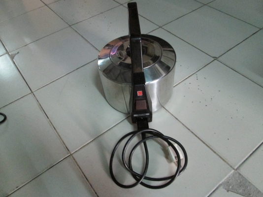 กาแสตนเลสต้มน้ำร้อน   ได้มากๆๆ  เป็นกาใหญ่  เนชั่นแนล