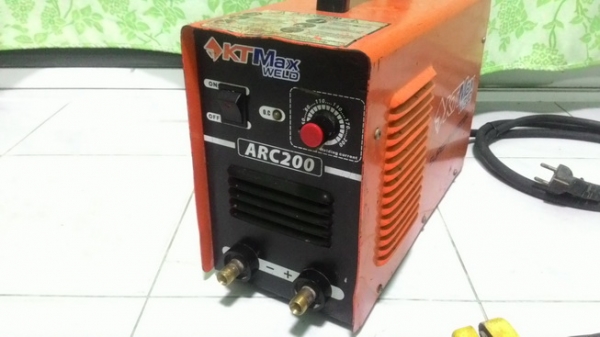 เครื่องเชื่อม อินเวอร์เตอร์ KT maxweld รุ่น200 สภาพดีพร้อมใช้งานครับ