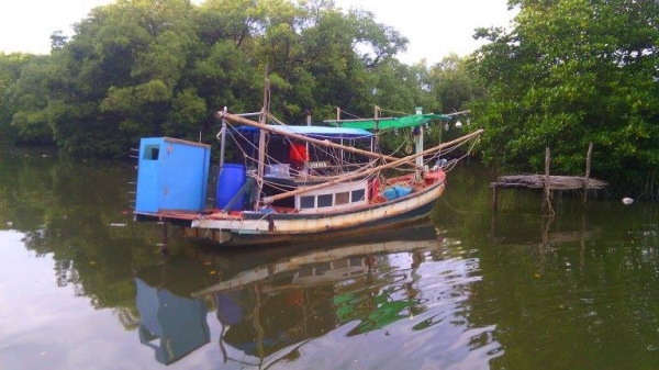 ขายเรือประมงตกปลา-ไดร์หมึก