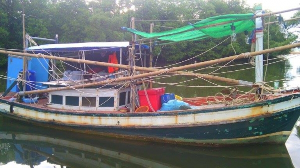 ขายเรือประมงตกปลา-ไดร์หมึก