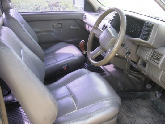 Isuzu TFR ปี 1992  แค๊ปบาง ๆ เดิม ๆ พาวเวอร์ แอร์เย็น เครื่องดี แชสซีสวย