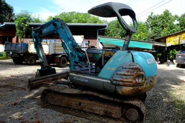 ขายรถขุดเล็ก KOBELKO SK045  สภาพพร้อมใช้ราคาเบาๆ