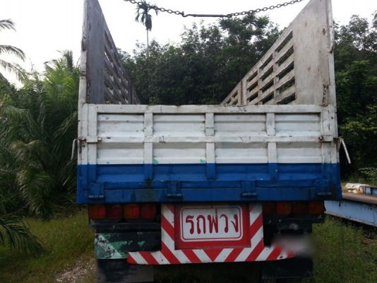 รถฮีโน่ 10 ล้อ  รั้ว  (ไม่ดั้ม )  เปลื่ยนเครื่อง  285  แรงม้า. ปี 35  สนใจติดต่อ  081 - 6079515