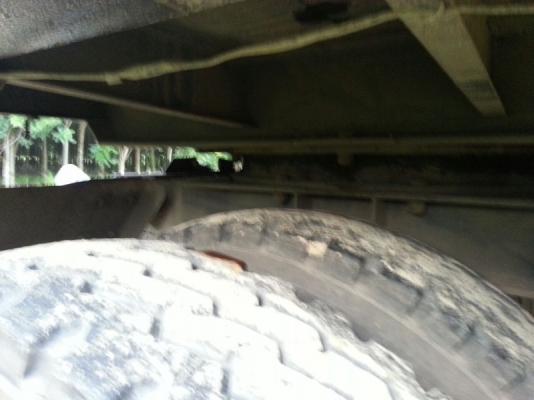 รถฮีโน่ 10 ล้อ  รั้ว  (ไม่ดั้ม )  เปลื่ยนเครื่อง  285  แรงม้า. ปี 35  สนใจติดต่อ  081 - 6079515