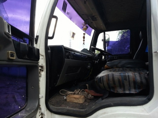 รถฮีโน่ 10 ล้อ  รั้ว  (ไม่ดั้ม )  เปลื่ยนเครื่อง  285  แรงม้า. ปี 35  สนใจติดต่อ  081 - 6079515