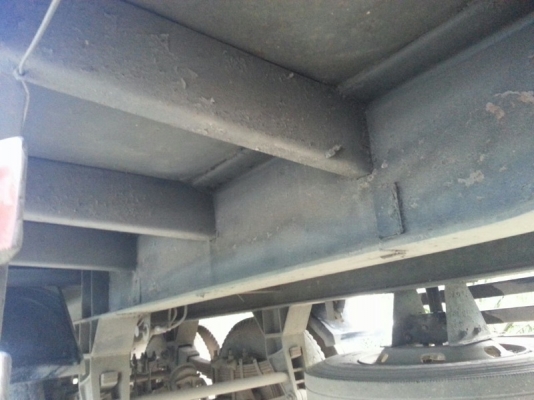 รถฮีโน่ 10 ล้อ  รั้ว  (ไม่ดั้ม )  เปลื่ยนเครื่อง  285  แรงม้า. ปี 35  สนใจติดต่อ  081 - 6079515