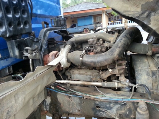 รถฮีโน่ 10 ล้อ  รั้ว  (ไม่ดั้ม )  เปลื่ยนเครื่อง  285  แรงม้า. ปี 35  สนใจติดต่อ  081 - 6079515