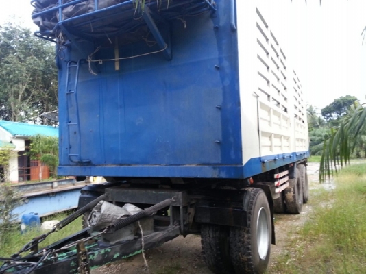 รถฮีโน่ 10 ล้อ  รั้ว  (ไม่ดั้ม )  เปลื่ยนเครื่อง  285  แรงม้า. ปี 35  สนใจติดต่อ  081 - 6079515