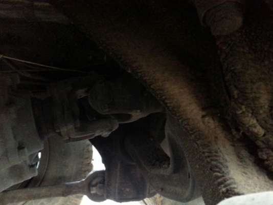 รถฮีโน่ 10 ล้อ  รั้ว  (ไม่ดั้ม )  เปลื่ยนเครื่อง  285  แรงม้า. ปี 35  สนใจติดต่อ  081 - 6079515