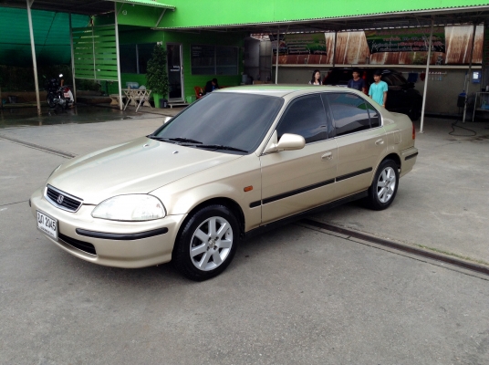 ขาย honda civic 1.6 exi  ติดแก๊สลงเล่มแล้ว เอกสารพร้อมโอน