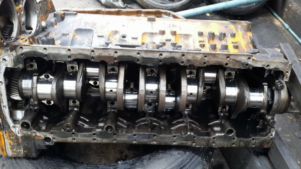 CUMMIN 330HP รุ่น L-Trane