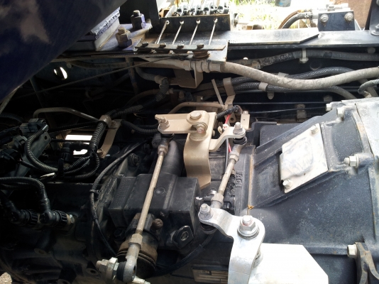 รถบรรทุกน้ำมัน ฟูโซ่ FN2527 270 แรงม้า เกียรอีตั้น ถังขนาด 18,000 ลิตร 8x,xxx กม 1,790,000 บาท รถบรรทุกน้ำมัน ฟูโซ่ FN2527 270 แรงม้า เกียรอีตั้น ถังขนาด 18,000 ลิตร 8x,xxx กม 1,790,000 บาท