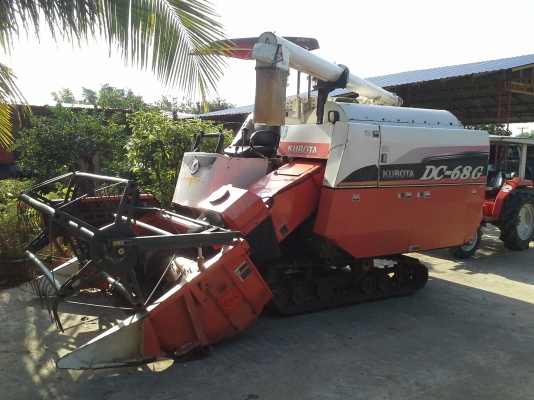 ขายรถเกี่ยวข้าว DC-68G