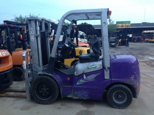 รถยก 3 ตัน ราคาถูกๆ เครื่องดีเซล เกียร์ออโต้ เสาสูง 3 เมตร