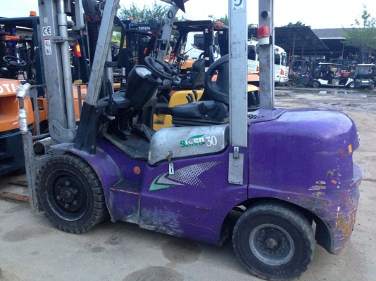 รถยก 3 ตัน ราคาถูกๆ เครื่องดีเซล เกียร์ออโต้ เสาสูง 3 เมตร