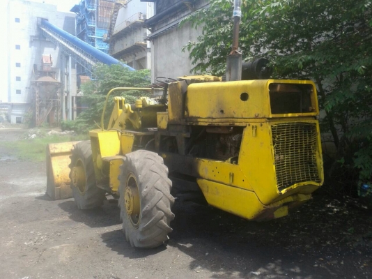 รถตักขนาดกลาง ราคาถูกๆ เครื่องดีเซล