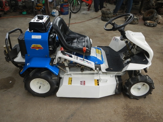 ขายรถตัดหญ้า OREC RM90V 11แรง พร้อมใช้งาน ขายรถตัดหญ้า OREC RM90V 11แรง พร้อมใช้งาน