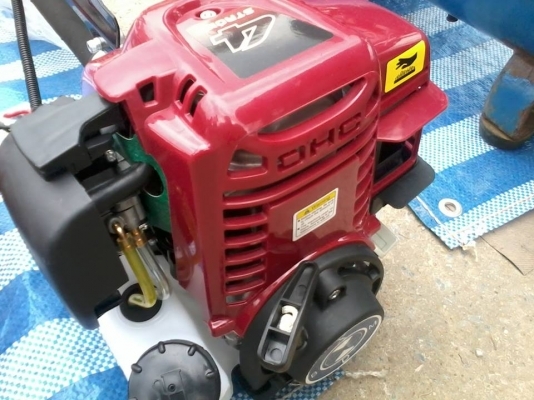 ขายเครื่องตัดหญ้า สาย สพาย 4 จังหวะ 4 HP ของใหม่ ราคาไม่เเพง สินค้าล๊อตใหม่ครับ