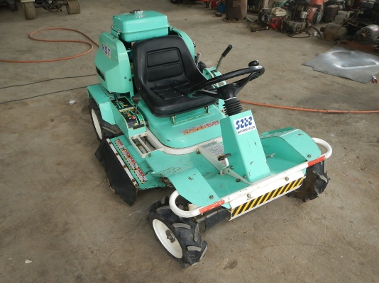 ขายรถตัดหญ้า SATO SRM831VH  13H.P พร้อมใช้งาน