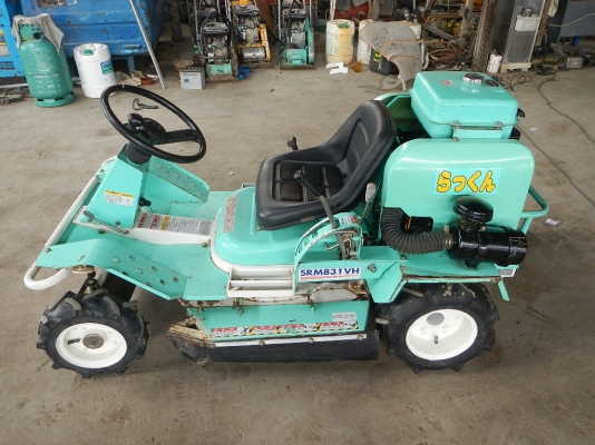 ขายรถตัดหญ้า SATO SRM831VH 13H.P พร้อมใช้งาน ขายรถตัดหญ้า SATO SRM831VH 13H.P พร้อมใช้งาน