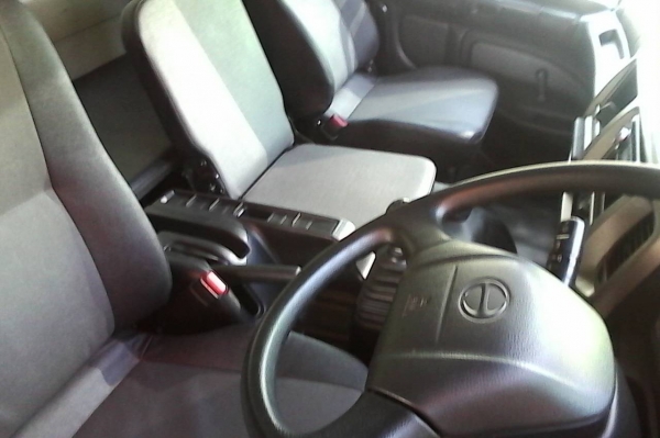 ฮีโน่เม็กก้าซี 46