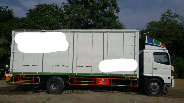 ฮีโน่เม็กก้าซี 46