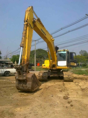 เจ้าของฝากขาย Komutsu PC200-6 สภาพ 90\% อินวอย โทร 088-4501277