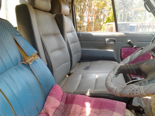 ISUZU ELF 110 HP 4BE1 กระบะมีคอกไม้คอกสูงให้ครบยาว 4.20 เมตรสามารถถอดเข้าออกได้ง่ายครับ เครื่องแห้งแน่นดี หัวเก๋งไม่มีผุ ภายในครบพร้อม ช่วงล่างเฟืองท้ายเป็นชุดของ ISUZU 85 แรง คัชซีไม่มีผุ ยางสภาพดีพร้อมบรรทุกพร้อมใช้งานได้เลย เอกสารทะเบียนครบพร้อมโอน ราค ISUZU ELF 110 HP 4BE1 กระบะมีคอกไม้คอกสูงให้ครบยาว 4.20 เมตรสามารถถอดเข้าออกได้ง่ายครับ เครื่องแห้งแน่นดี หัวเก๋งไม่มีผุ ภายในครบพร้อม ช่วงล่างเฟืองท้ายเป็นชุดของ ISUZU 85 แรง คัชซีไม่มีผุ ยางสภาพดีพร้อมบรรทุกพร้อมใช้งานได้เลย เอกสารทะเบียนครบพร้อมโอน ราค