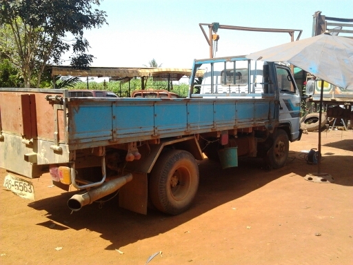 ISUZU ELF 110 HP 4BE1 กระบะมีคอกไม้คอกสูงให้ครบยาว 4.20 เมตรสามารถถอดเข้าออกได้ง่ายครับ เครื่องแห้งแน่นดี หัวเก๋งไม่มีผุ ภายในครบพร้อม ช่วงล่างเฟืองท้ายเป็นชุดของ ISUZU 85 แรง คัชซีไม่มีผุ ยางสภาพดีพร้อมบรรทุกพร้อมใช้งานได้เลย เอกสารทะเบียนครบพร้อมโอน ราค ISUZU ELF 110 HP 4BE1 กระบะมีคอกไม้คอกสูงให้ครบยาว 4.20 เมตรสามารถถอดเข้าออกได้ง่ายครับ เครื่องแห้งแน่นดี หัวเก๋งไม่มีผุ ภายในครบพร้อม ช่วงล่างเฟืองท้ายเป็นชุดของ ISUZU 85 แรง คัชซีไม่มีผุ ยางสภาพดีพร้อมบรรทุกพร้อมใช้งานได้เลย เอกสารทะเบียนครบพร้อมโอน ราค