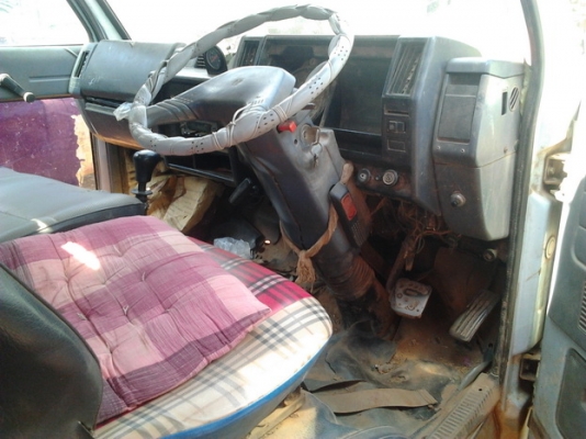 ISUZU ELF 110 HP 4BE1 กระบะมีคอกไม้คอกสูงให้ครบยาว 4.20 เมตรสามารถถอดเข้าออกได้ง่ายครับ เครื่องแห้งแน่นดี หัวเก๋งไม่มีผุ ภายในครบพร้อม ช่วงล่างเฟืองท้ายเป็นชุดของ ISUZU 85 แรง คัชซีไม่มีผุ ยางสภาพดีพร้อมบรรทุกพร้อมใช้งานได้เลย เอกสารทะเบียนครบพร้อมโอน ราค ISUZU ELF 110 HP 4BE1 กระบะมีคอกไม้คอกสูงให้ครบยาว 4.20 เมตรสามารถถอดเข้าออกได้ง่ายครับ เครื่องแห้งแน่นดี หัวเก๋งไม่มีผุ ภายในครบพร้อม ช่วงล่างเฟืองท้ายเป็นชุดของ ISUZU 85 แรง คัชซีไม่มีผุ ยางสภาพดีพร้อมบรรทุกพร้อมใช้งานได้เลย เอกสารทะเบียนครบพร้อมโอน ราค