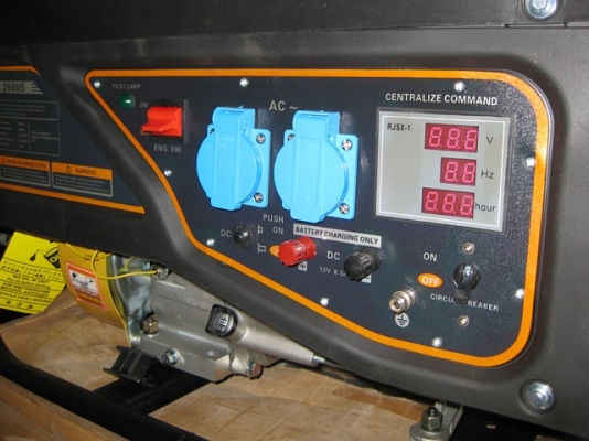 ขายเครื่องปั่นไฟ 2KVA. 220V. สินค้ามือหนึ่ง