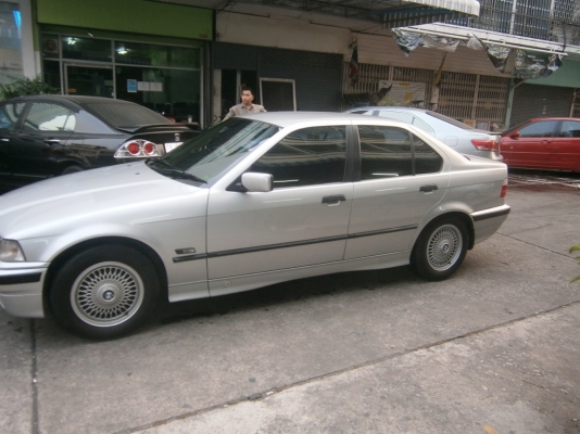 ขาย BMW รุ่น 318i