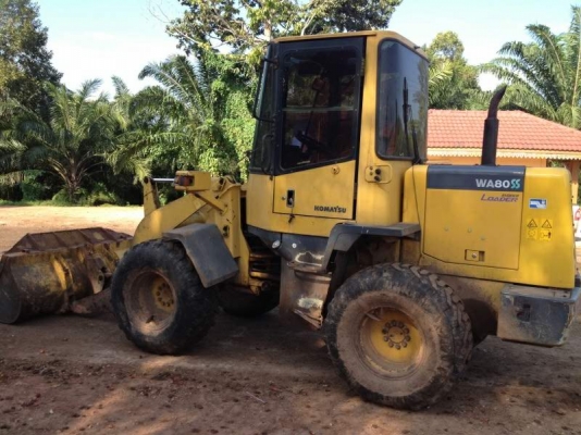 รถตักล้อยางKOMATSU WA80-3เอวอ่อนมีเก๋งแอร์เย็นต่อแขนแล้ว