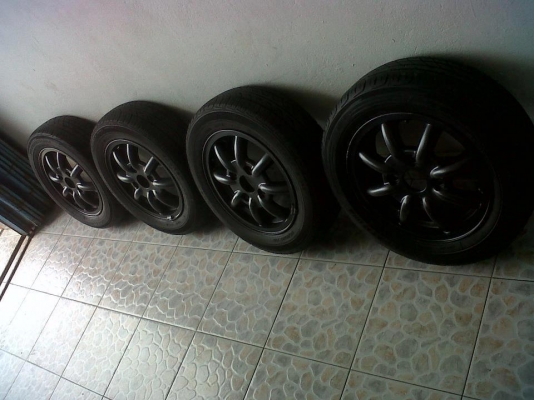 ขายล้อกล้วยญี่ปุ่นแท้ 13" 4รู 110 พร้อมยางเต็ม ราคาถูก