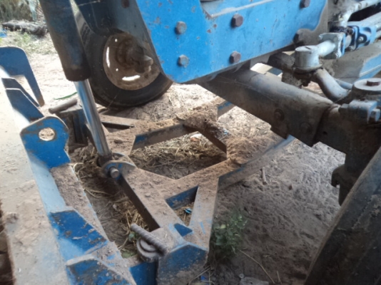 ขายรถไถฟอร์ด6600T5 สภาพสวยพร้อมใช้งานคับเอกสารใบอินวออย์