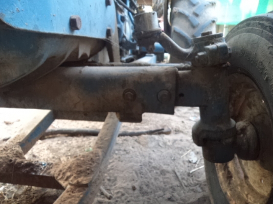 ขายรถไถฟอร์ด6600T5 สภาพสวยพร้อมใช้งานคับเอกสารใบอินวออย์