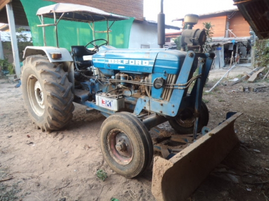 ขายรถไถฟอร์ด6600T5 สภาพสวยพร้อมใช้งานคับเอกสารใบอินวออย์