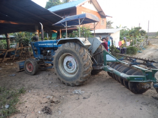 ขายรถไถฟอร์ด6600T5 สภาพสวยพร้อมใช้งานคับเอกสารใบอินวออย์