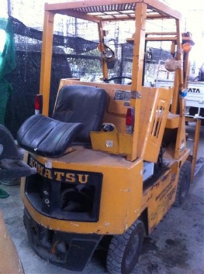 ขาย folklift พร้อมใช้ราคาถูกครับ