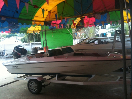 เรือไฟเบอร์พร้อมเครื่อง mercurry 75 แรง