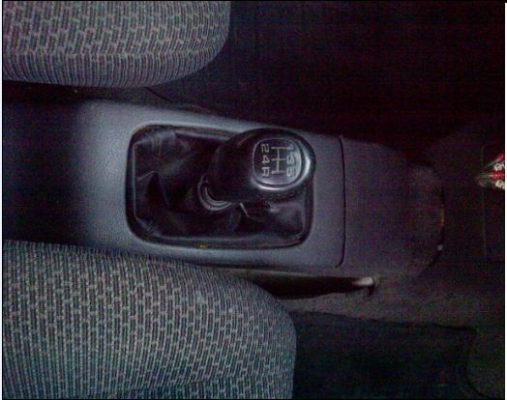 ขาย3Dr เกียร์ธรรดา LPG หัวฉีด เครื่อง D15B Sunloof ภายในตัวนอก สีสดๆ