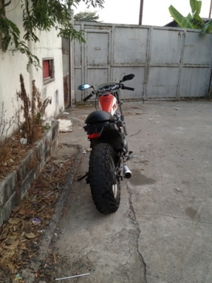 ขาย มอไซค์กลายพันธุ์ YAMAHA 400CC 35000