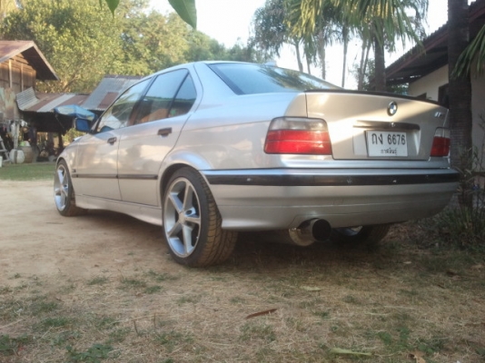 ขาย BMW 318 i  วาง J B0 VVTI แล้วแม็ก 18&quot; รถสวยมาก ของแต่งเยอะ(เจ้าของขายเองครับ)