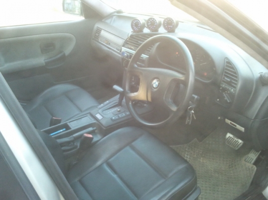 ขาย BMW 318 i  วาง J B0 VVTI แล้วแม็ก 18&quot; รถสวยมาก ของแต่งเยอะ(เจ้าของขายเองครับ)