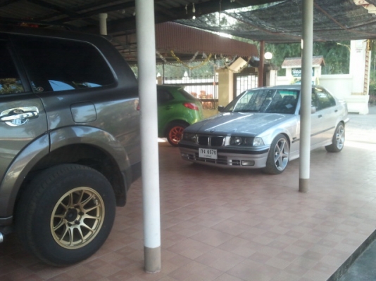 ขาย BMW 318 i  วาง J B0 VVTI แล้วแม็ก 18&quot; รถสวยมาก ของแต่งเยอะ(เจ้าของขายเองครับ)