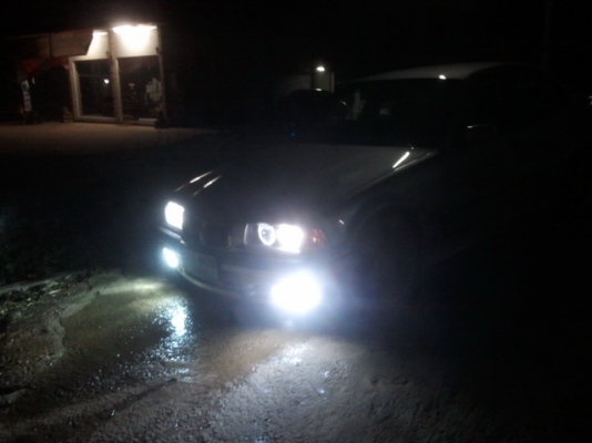 ขาย BMW 318 i  วาง J B0 VVTI แล้วแม็ก 18&quot; รถสวยมาก ของแต่งเยอะ(เจ้าของขายเองครับ)