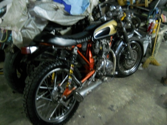 ขาย/แลก/เทรินgl 125 เครื่องดี สีใหม่ มีทะเบียน ขาย/แลก/เทรินgl 125 เครื่องดี สีใหม่ มีทะเบียน