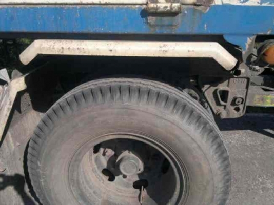 รถฮีโน่  10 ล้อ หลังถนน ( ไม่ดั๊ม )  260 แรงม้า  ปี 49   สนใจติดต่อ  081 - 6079515