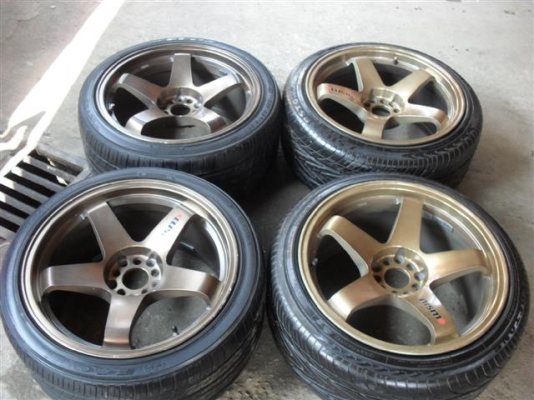 ขายหรือแลกล้อ nismo 18  9.5 4ล้อ+ยาง 19500