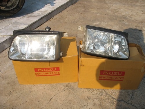 *** ขาย ไฟหน้า ดราก้อนอาย์ครบชุด สภาพ 85\%***